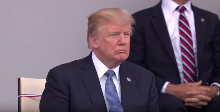 Γαλλική στρατιωτική μπάντα έπαιξε στον Τραμπ… Daft Punk (βίντεο)